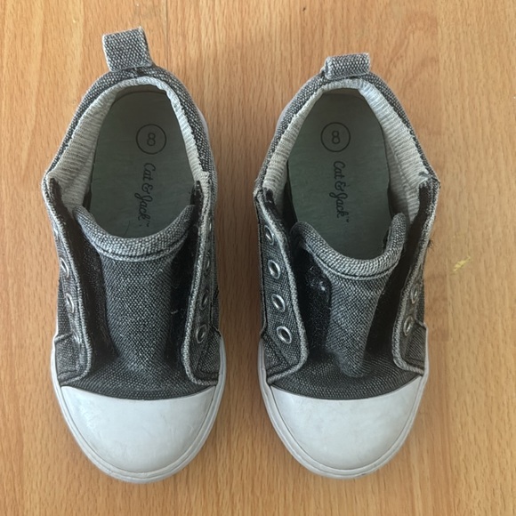 CAT & JACK VELCRO SHOES - Picture 2 of 5